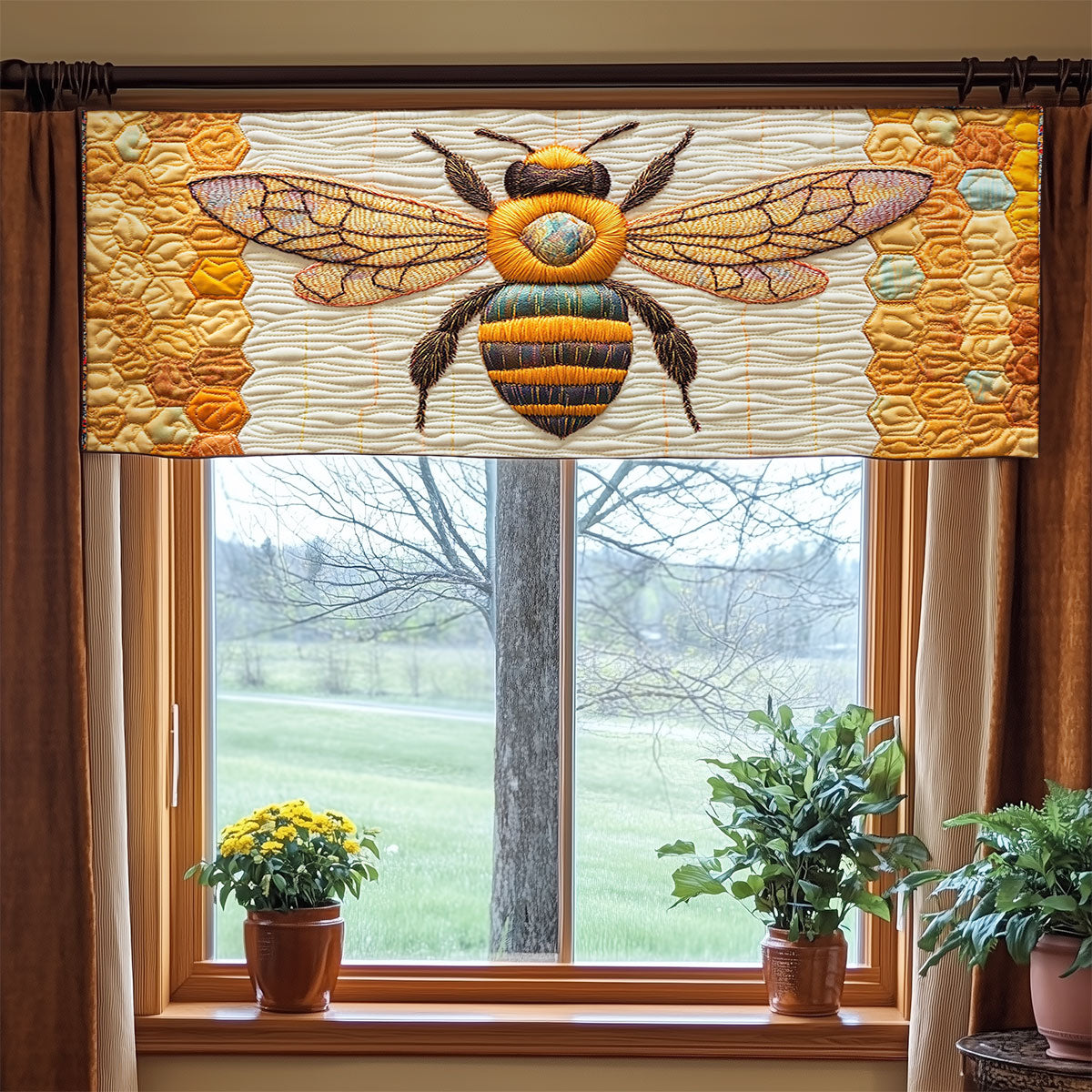 Sweet Honey Bee WJ0406032CL Quilted Valance