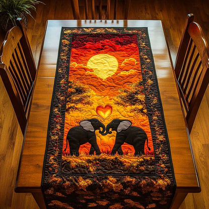 Heart Elephant WN2504026CL Quilted Table Runner