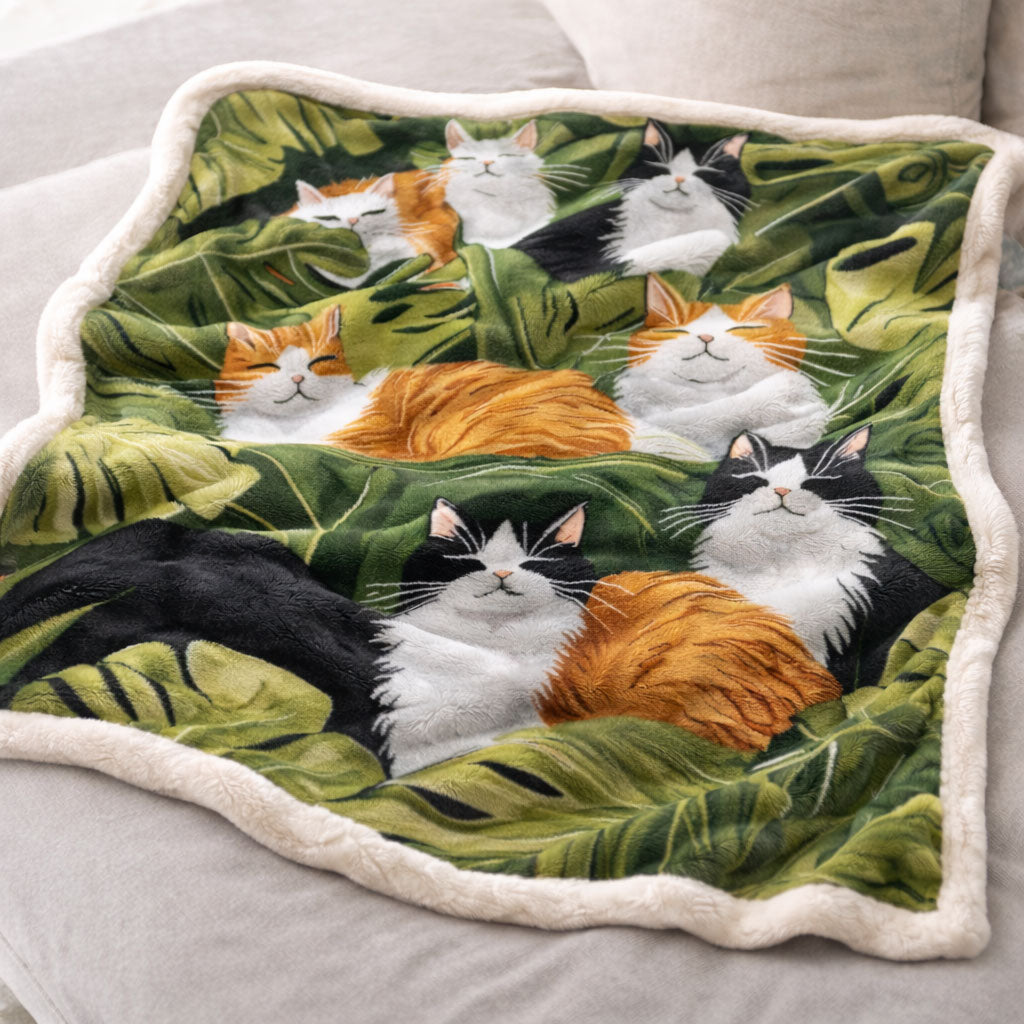 Leafy Cats CP2801002CL Faux Fur Throw Blanket