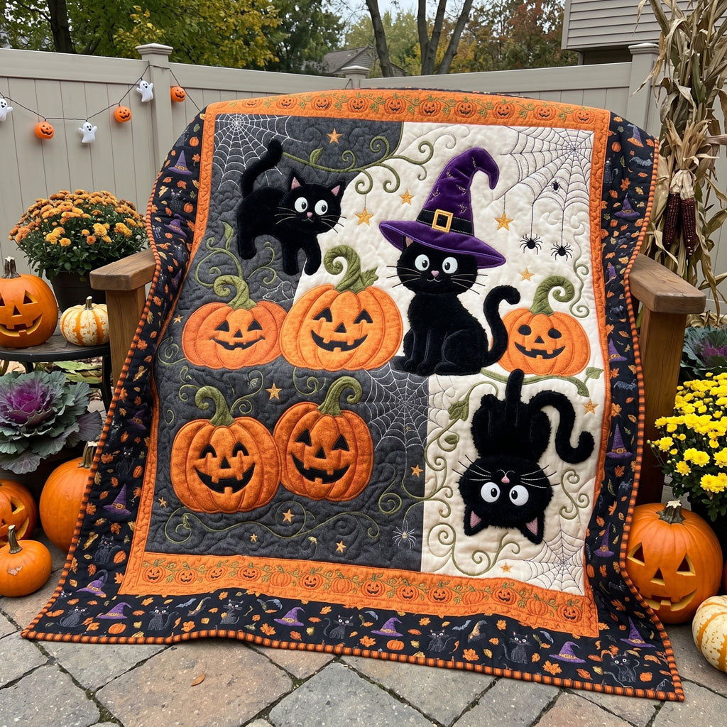 Black Cats And Pumpkins Halloween WN1105001CL Quilt