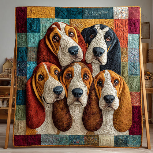 Patchwork Hounds CP0701038CL Quilt