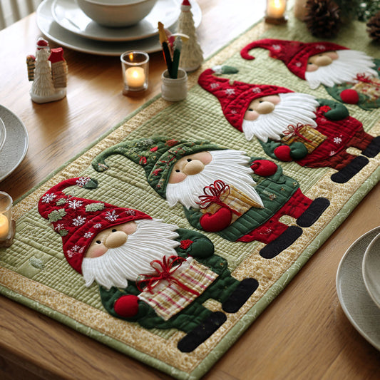 Charming Gnome CW1510028CL Quilted Table Runner