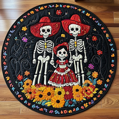 Family Holding Hand DH1010039CL Quilted Round Mat