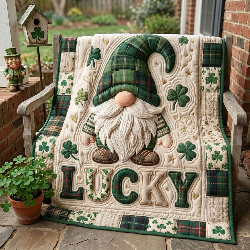 Lucky Shamrock Gnome WN0905015CL Quilt