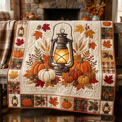 Harvest Lantern And Pumpkins WN1906009CL Quilt