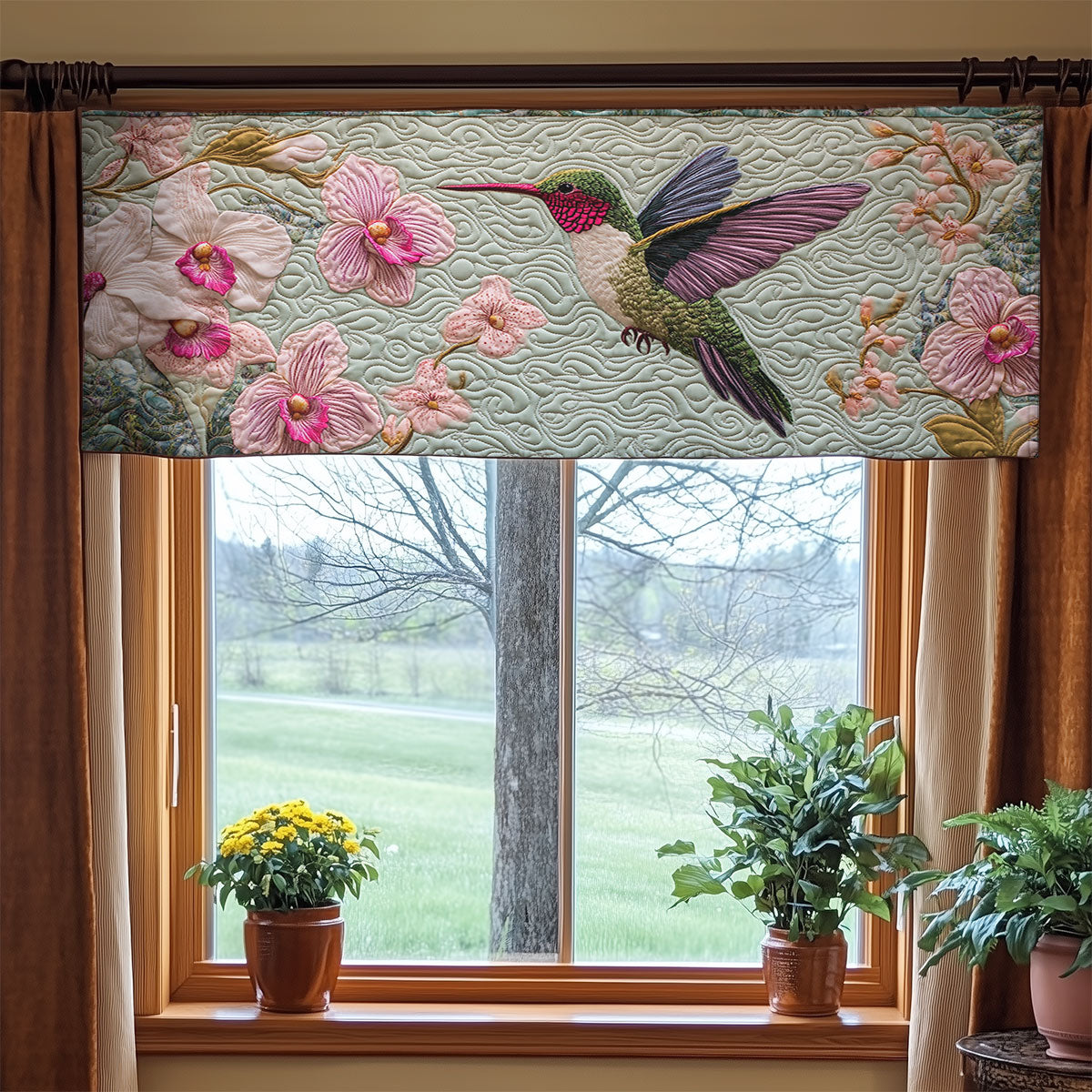Hummingbird Melody WN1706056CL Quilted Valance