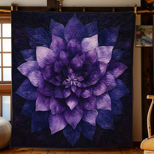 Deep Plum Flower WN1303070CL Quilt