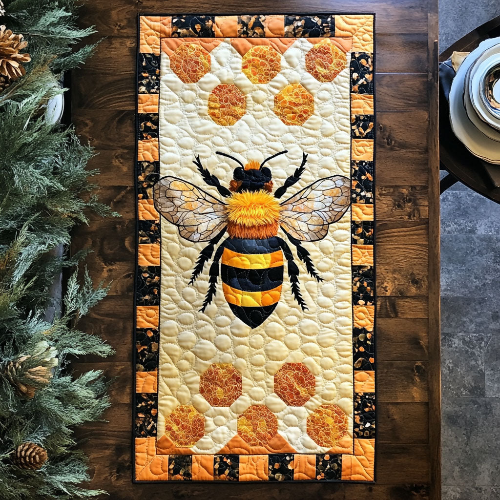 Sweet Honey Bee WJ0306026CL Quilted Table Runner