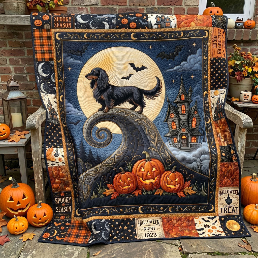 Moonlit Howl Dachshund WN2505014CL Quilt