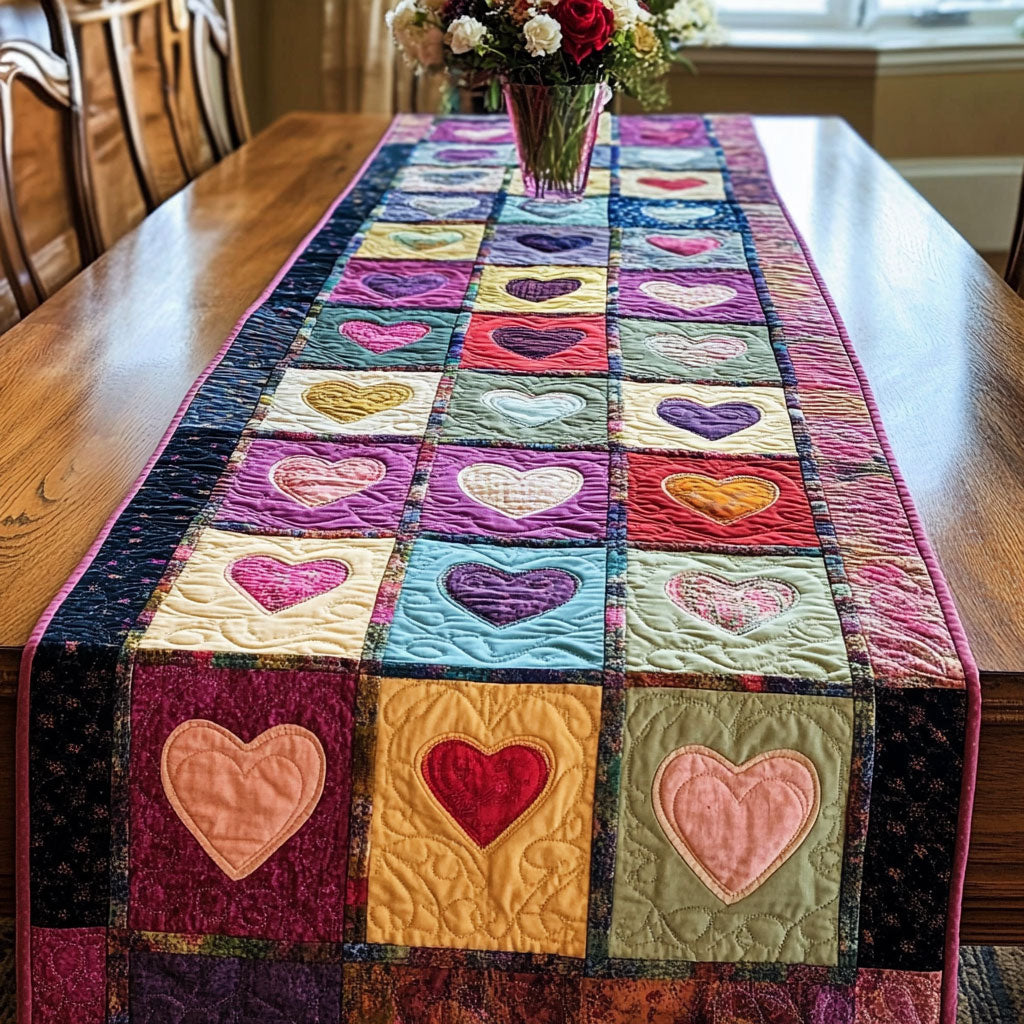 Hearts Harmony CP1201050CL Quilted Table Runner