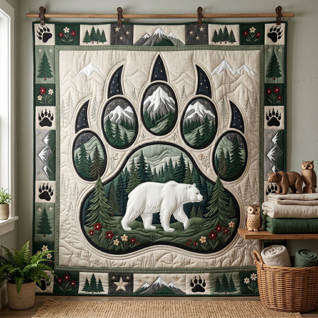 White Bear Mountain Paw WN1806015CL Quilt