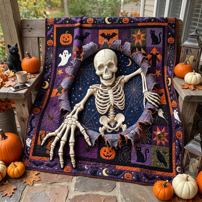 Skeleton Breaking Through Halloween WN2706011CL Quilt