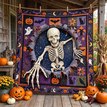 Skeleton Breaking Through Halloween WN2706011CL Quilt