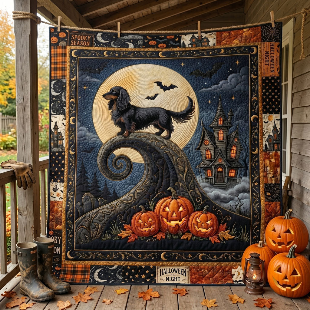 Moonlit Howl Dachshund WN2505014CL Quilt