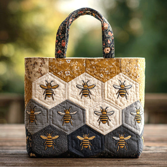 Honey Bee Charm CW1711022CL Quilted Tote Bag