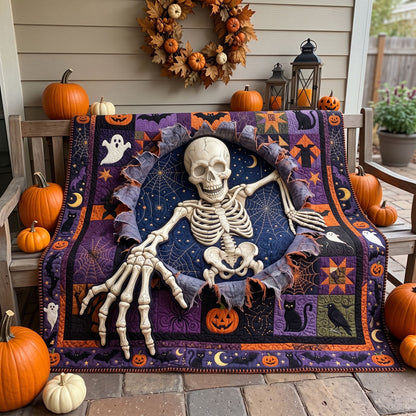 Skeleton Breaking Through Halloween WN2706011CL Quilt