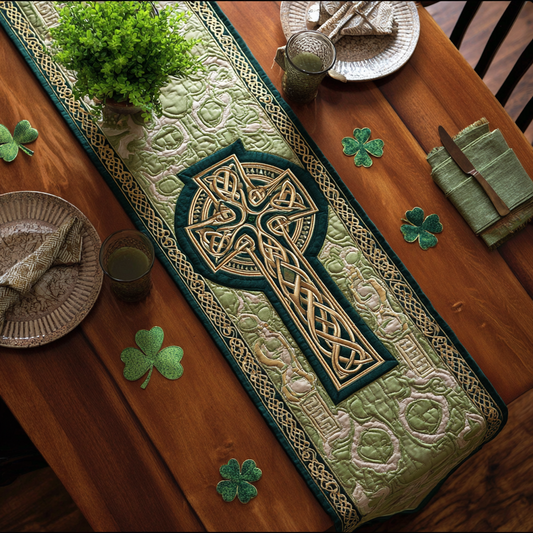 Celtic Cross XR0601019CL Quilted Table Runner