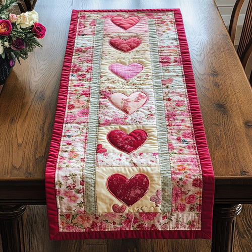 Cozy Hearts CP1201047CL Quilted Table Runner