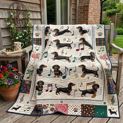 Dachshund Symphony WN2505003CL Quilt