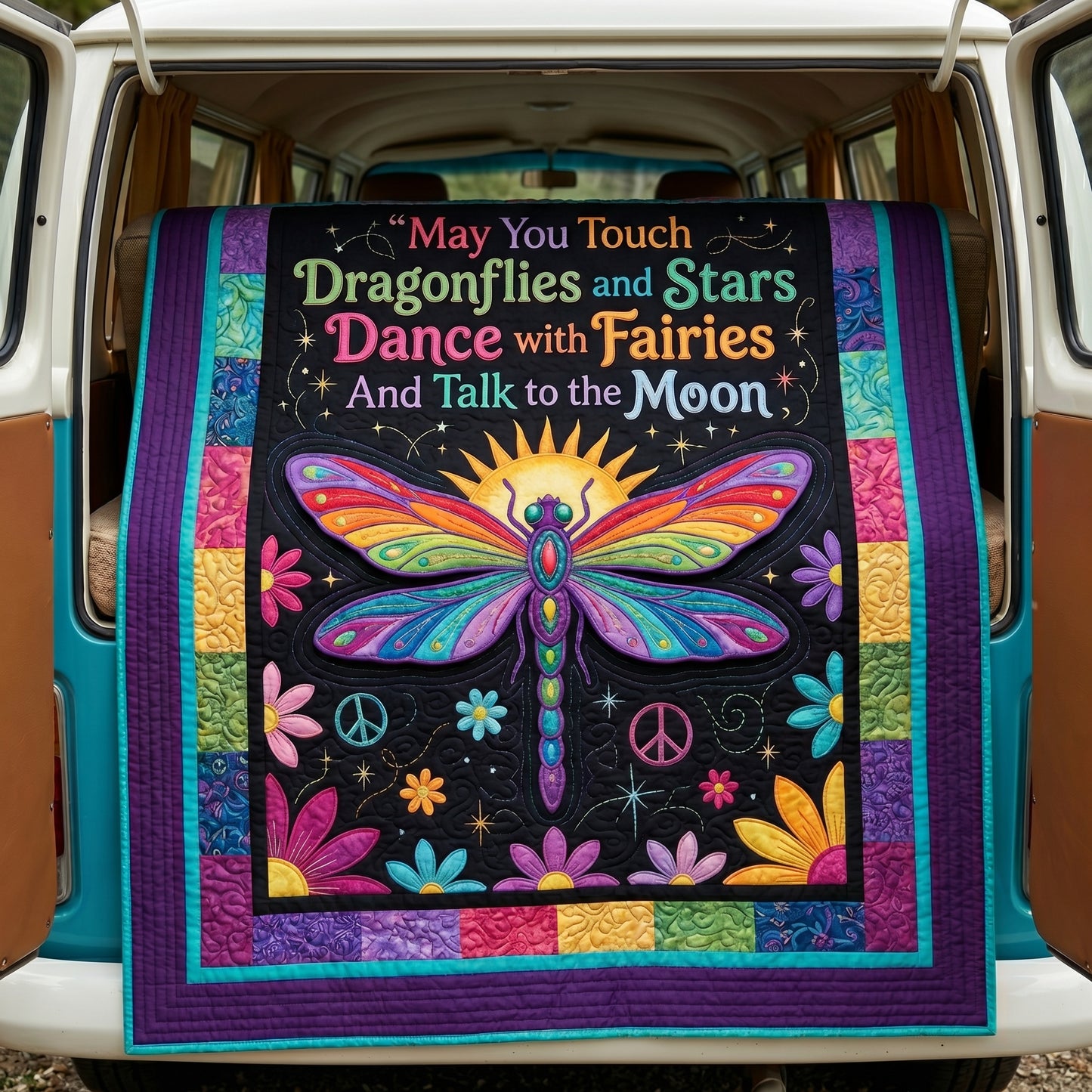 Talk To The Moon XR1304002CL Quilt