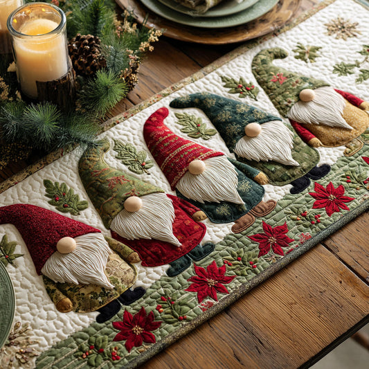 Cozy Gnome CW1510032CL Quilted Table Runner