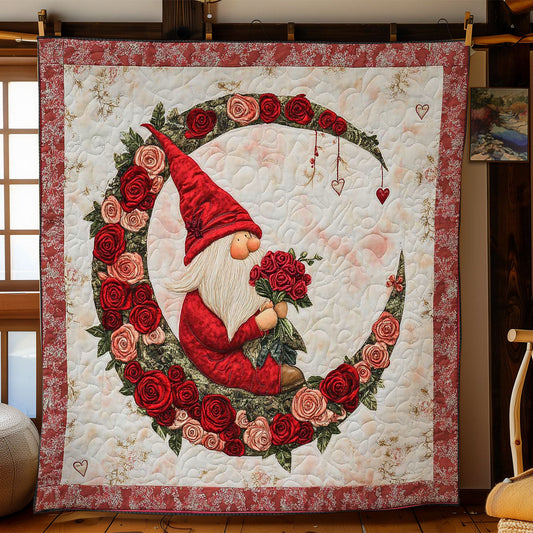 Scarlet Crescent Gnome WN0201012CL Quilt